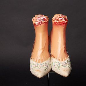 1950s Linen Embroidered Slingback Heels
